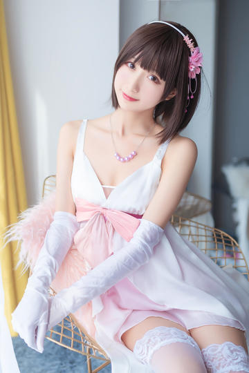 剪刀手美少女